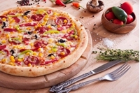 پیتزا سالامی